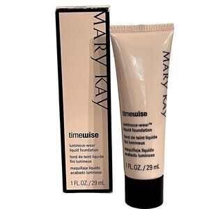 Mary Kay Timewise Luminous Wear Liquid Foundation Ivory 4 NEW 1 oz